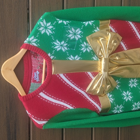 Urban Heritage Red & Green Christmas Sweater with Gold Bow - Size S/M BNWOT - Picture 3 of 7